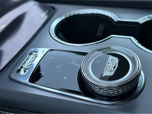 New 2026 Cadillac Vistiq Sport w/ LPO, Floor Liner Package image 28