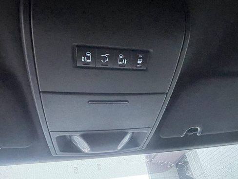 Used 2015 Dodge Grand Caravan SXT w/ Blacktop Package image 17