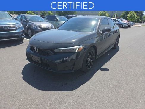 Used 2025 Honda Civic Sport image 3
