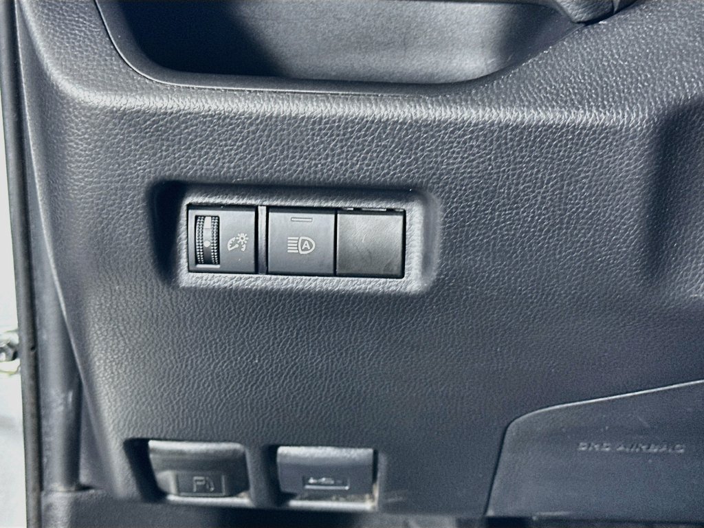 Certified 2025 Toyota RAV4 XLE FWD image 10