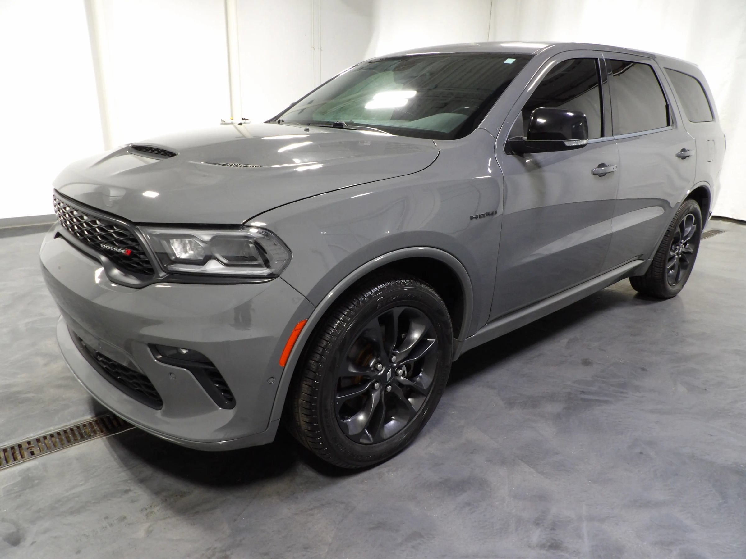 Used 2022 Dodge Durango R/T w/ Blacktop Package AWD/4WD image 5