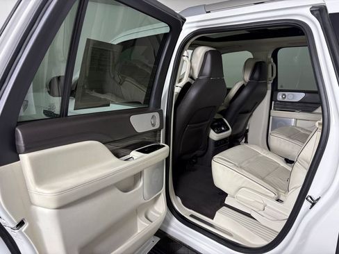Used 2020 Lincoln Navigator L Black Label w/ Cargo Convenience Package AWD/4WD image 27