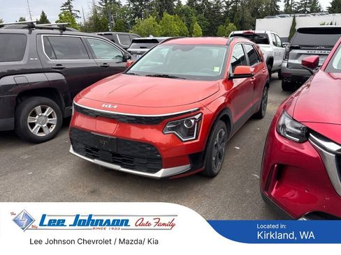 Certified 2023 Kia Niro Wind w/ Wind Preserve Package FWD image 1