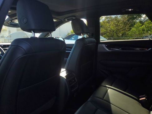 Used 2025 Cadillac XT5 Premium Luxury image 14