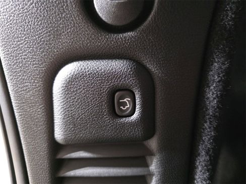 Used 2024 Dodge Durango GT image 15