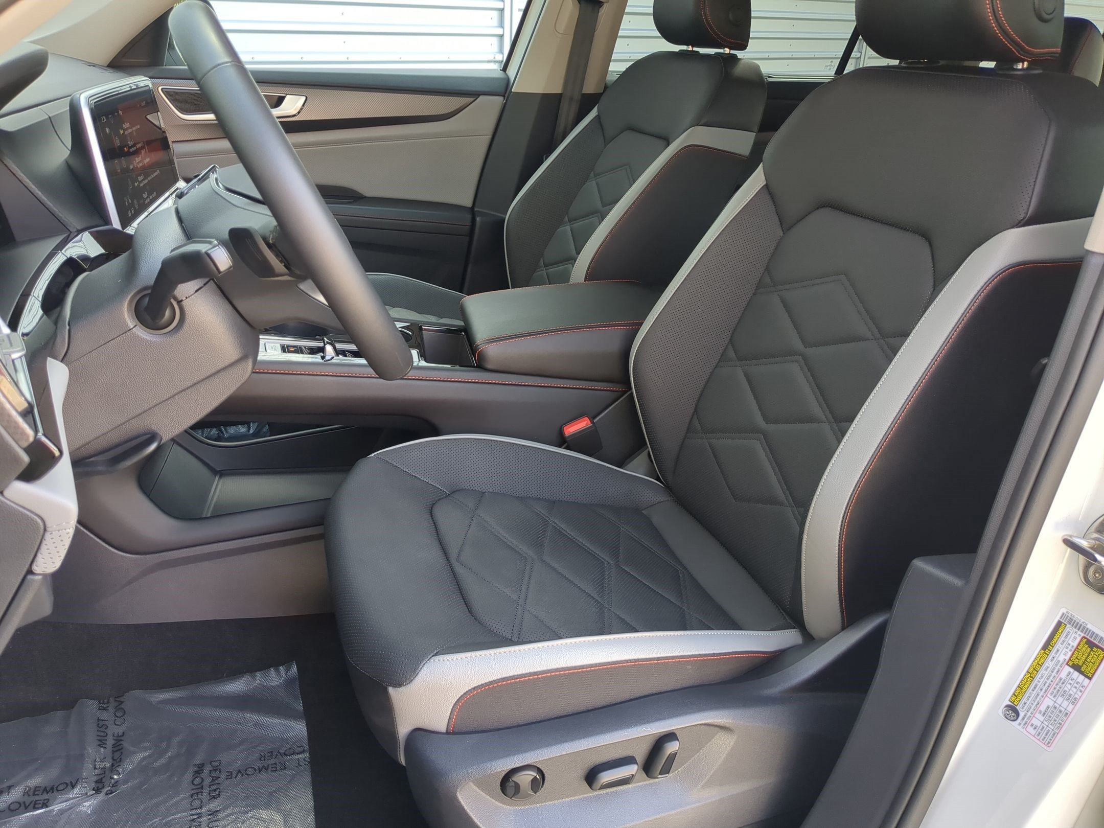 Used 2024 Volkswagen Atlas Peak Edition SE AWD/4WD image 26