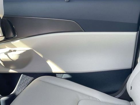 New 2026 Kia Carnival SX Prestige FWD image 25