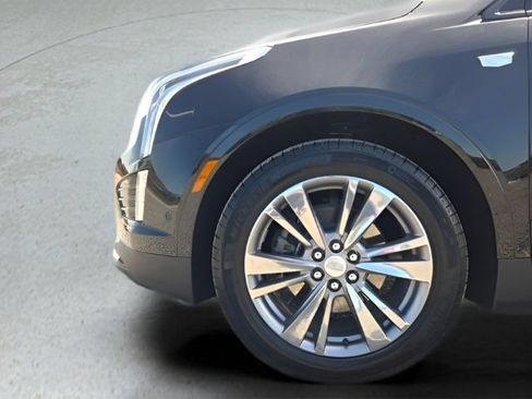 Used 2021 Cadillac XT5 Sportv w/ LPO, ONYX Package AWD/4WD image 14