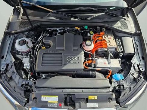 Used 2018 Audi A3 e-tron Prestige w/ Prestige Package image 41
