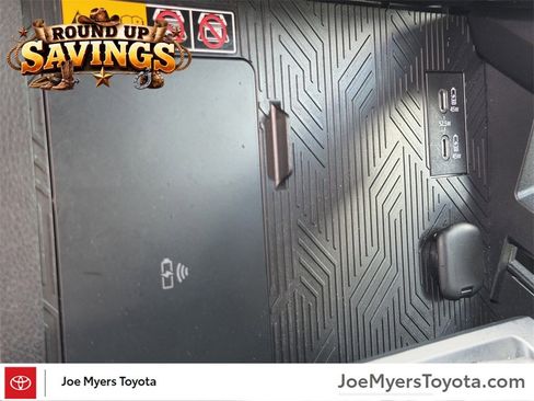 Used 2025 Toyota Tacoma Limited image 21