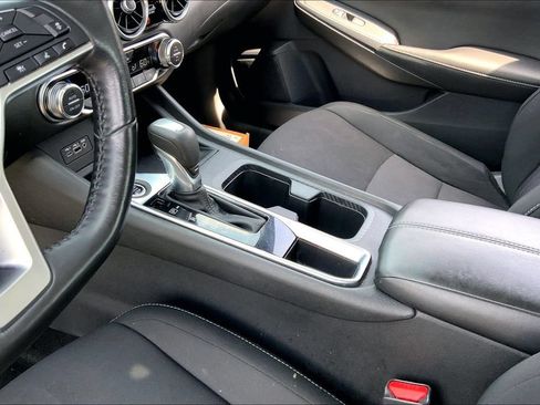 Used 2022 Nissan Sentra SV w/ All-Weather Package FWD image 11
