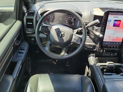 Used 2025 RAM 2500 Limited AWD/4WD image 17