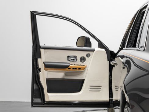 Used 2019 Rolls-Royce Phantom Sedan image 71