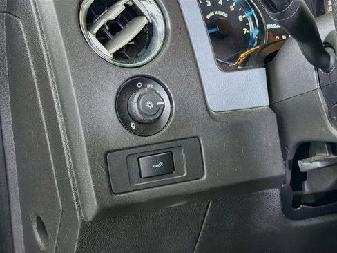 Used 2014 Ford F150 XLT w/ Equipment Group 302A Luxury AWD/4WD image 13