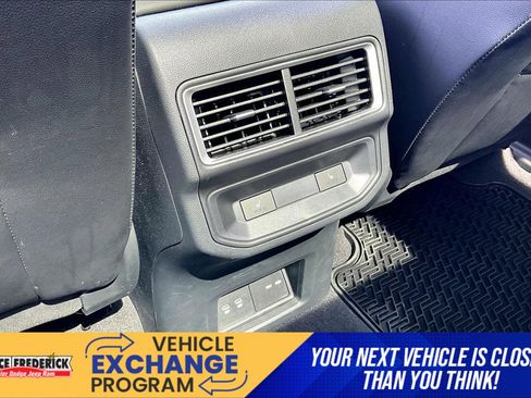 Used 2024 Volkswagen Atlas Cross Sport SEL R-Line image 28