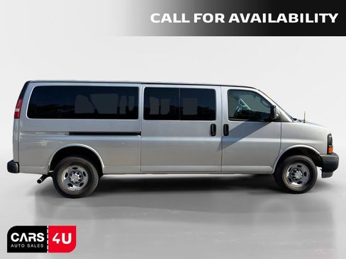 Used 2017 Chevrolet Express 3500 LS RWD image 8