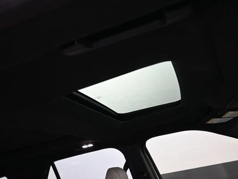 Certified 2018 Ford Explorer XLT w/ Equipment Group 202A AWD/4WD image 13