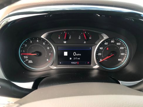 Used 2020 Chevrolet Traverse LT w/ LT Premium Package image 22