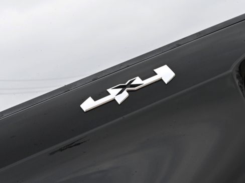 Used 2024 GMC Sierra 1500 SLE w/ Preferred Package image 39