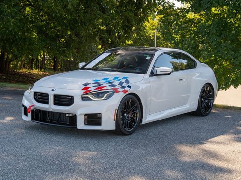 Used 2025 BMW M2 w/ Lighting Package image 5