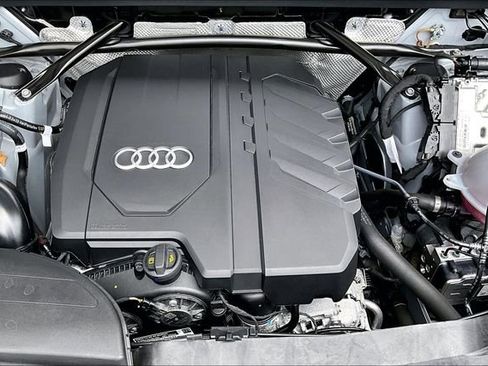 Used 2025 Audi Q5 2.0T Premium Plus w/ Premium Plus Package AWD/4WD image 30