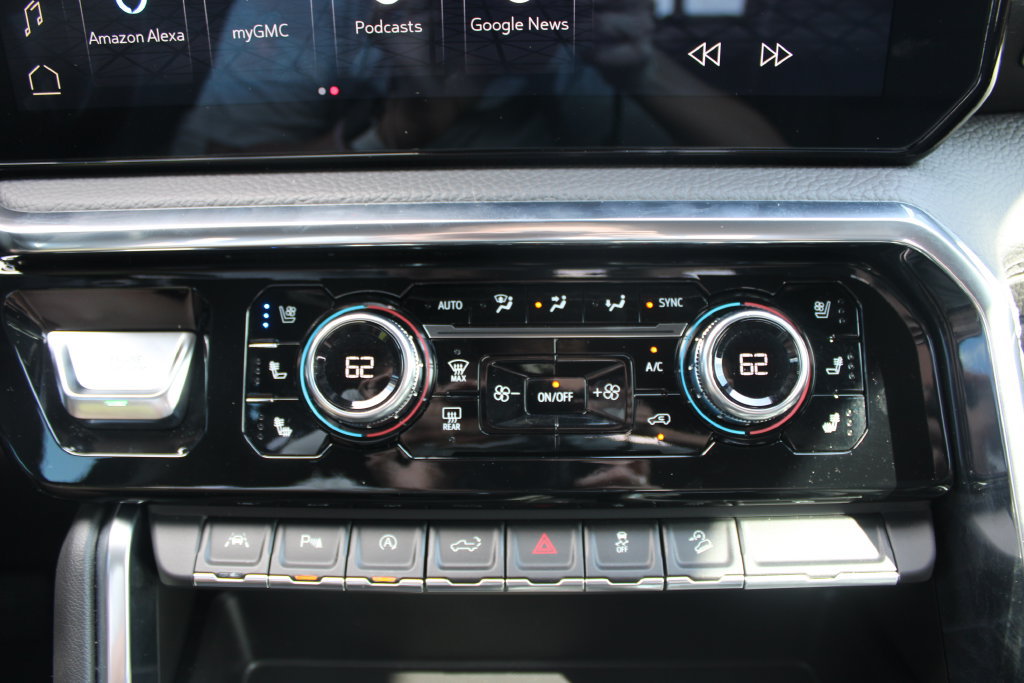 Used 2023 GMC Sierra 1500 Denali AWD/4WD image 35