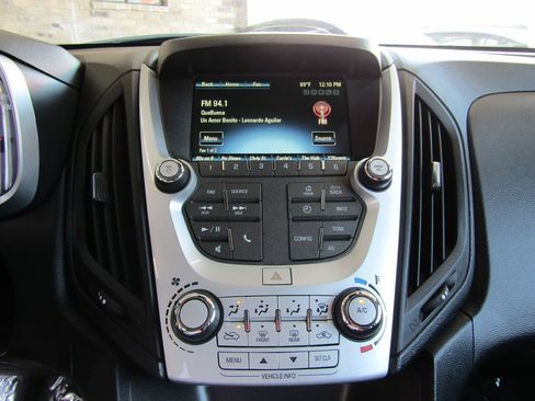 Used 2016 Chevrolet Equinox LT FWD image 16