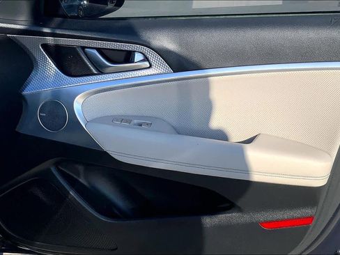 Used 2023 Genesis G70 2.0T w/ Sport Prestige Package image 22