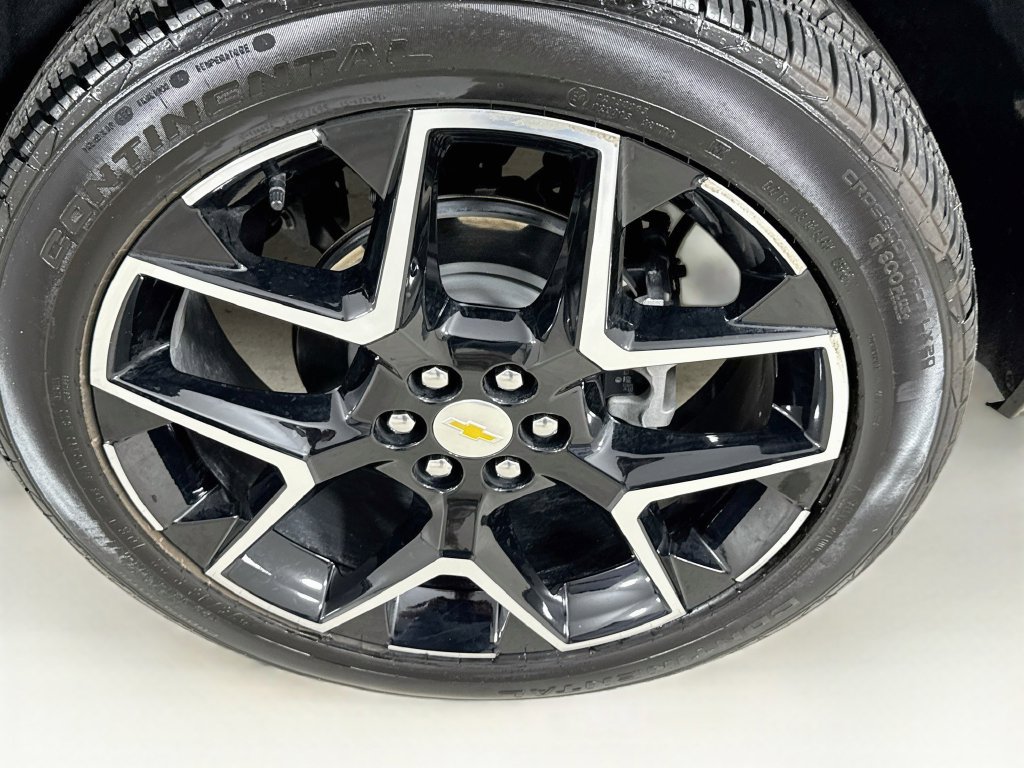 Used 2025 Chevrolet Traverse High Country AWD/4WD image 42
