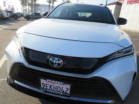 Certified 2023 Toyota Venza Nightshade image 5