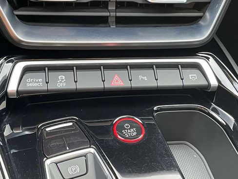 Used 2024 Audi e-tron GT Premium Plus AWD/4WD image 21