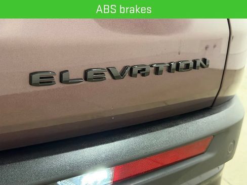 Certified 2025 GMC Acadia Elevation w/ Black Edition FWD image 17