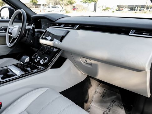 Used 2021 Land Rover Range Rover Velar R-Dynamic S image 13
