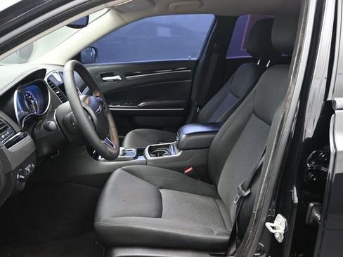 Used 2023 Chrysler 300 Touring w/ Sport Appearance Package RWD image 10