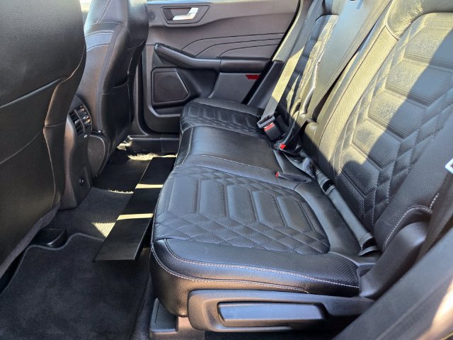 Used 2023 Ford Escape Platinum w/ Premium Technology Package AWD/4WD image 11