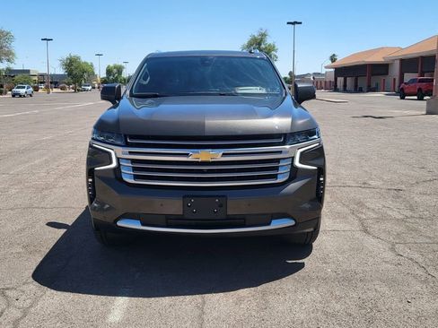 Used 2021 Chevrolet Tahoe High Country w/ Premium Package RWD image 3