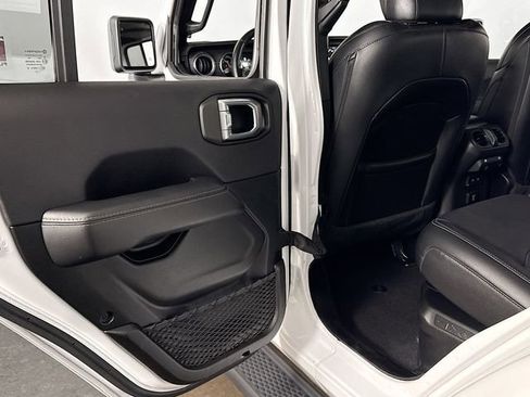 Used 2022 Jeep Wrangler Unlimited Sahara w/ Cold Weather Group image 34