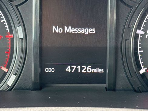 Used 2024 Toyota 4Runner SR5 AWD/4WD image 23