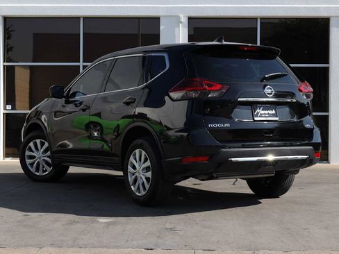 Used 2019 Nissan Rogue S AWD/4WD image 10
