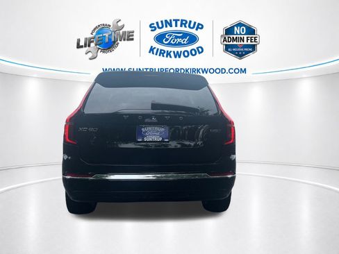 Used 2025 Volvo XC90 B5 Plus AWD/4WD image 4