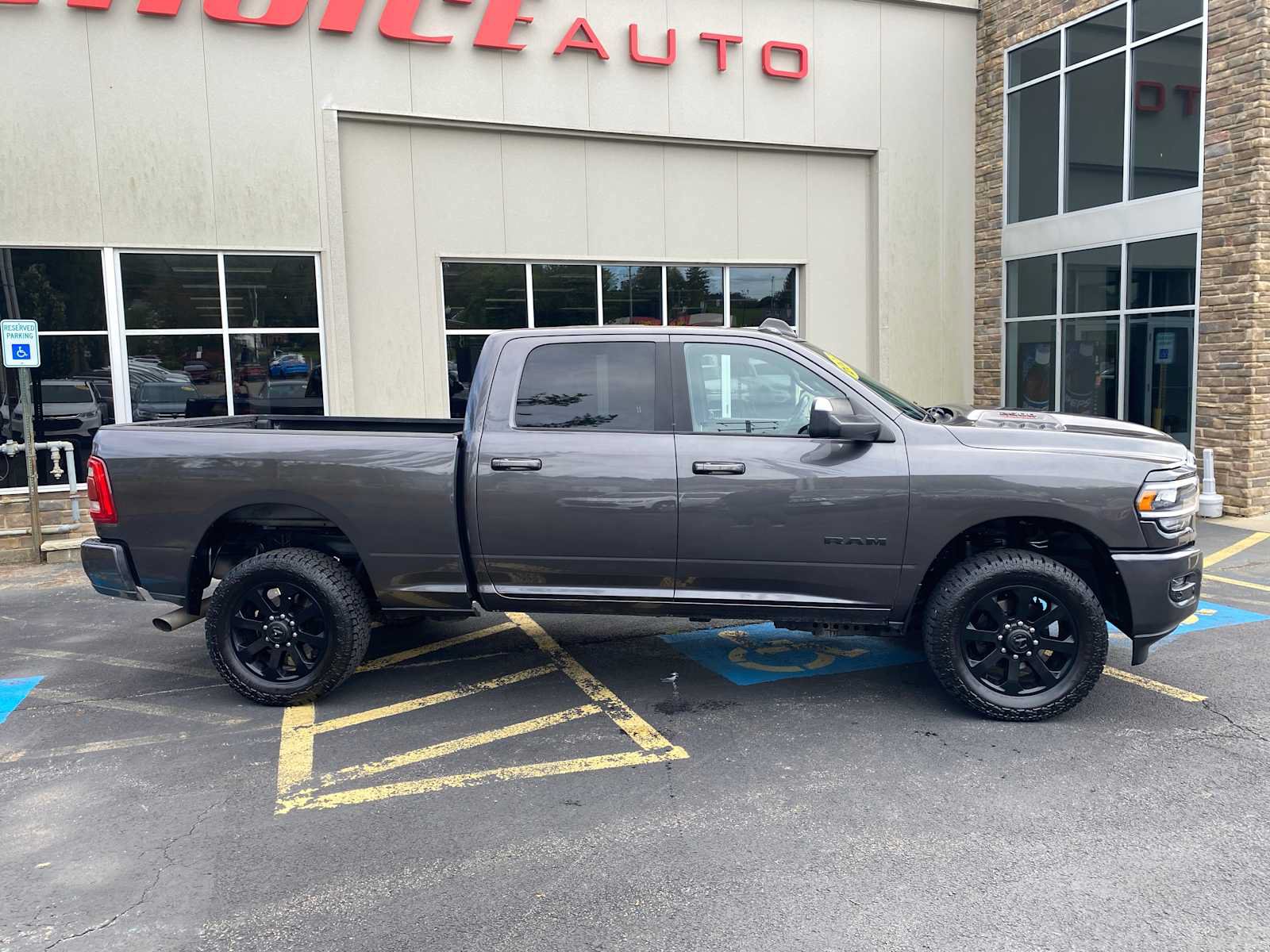 Used 2022 RAM 2500 Big Horn w/ Level C Equiment Group AWD/4WD image 16
