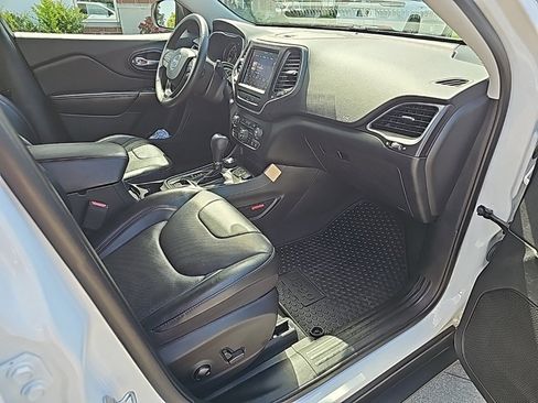 Certified 2022 Jeep Cherokee Trailhawk w/ Sound & Nav Group image 26