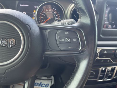 Used 2018 Jeep Wrangler Unlimited Sport S AWD/4WD image 19
