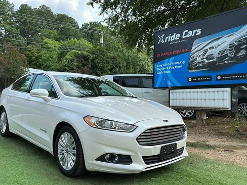 Used 2015 Ford Fusion SE w/ Equipment Group 502A FWD image 1