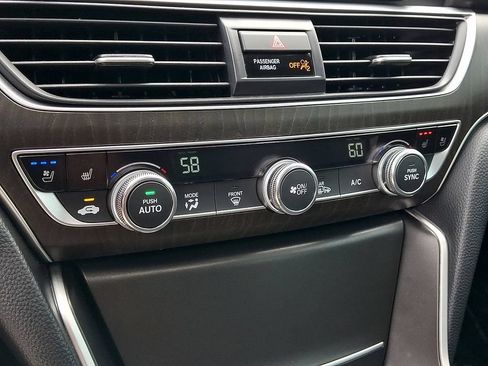 Used 2020 Honda Accord Touring image 19
