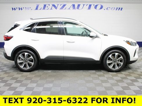 Used 2024 Ford Escape Platinum image 2