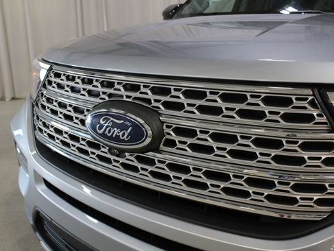 Used 2022 Ford Explorer Limited RWD image 33
