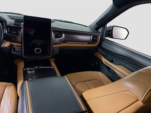 Used 2022 Ford Expedition Max Platinum image 18