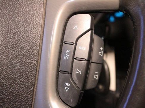 Used 2013 Chevrolet Avalanche LTZ image 24