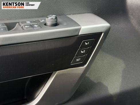 Used 2024 Toyota Sequoia Platinum image 25